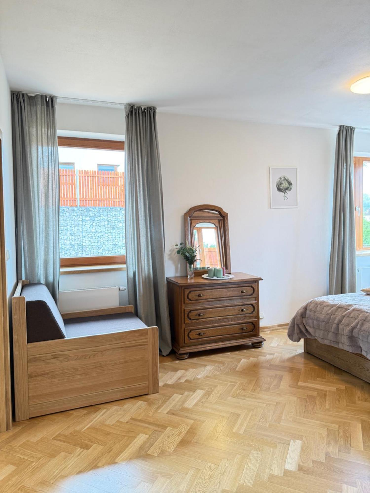 Familyvilla, New 4 Luxury Big Apartments, Parking 프라하 외부 사진
